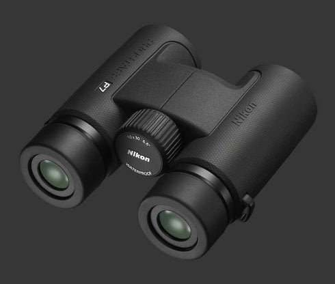 Nikon Prostaff P7 10x30 kiikari